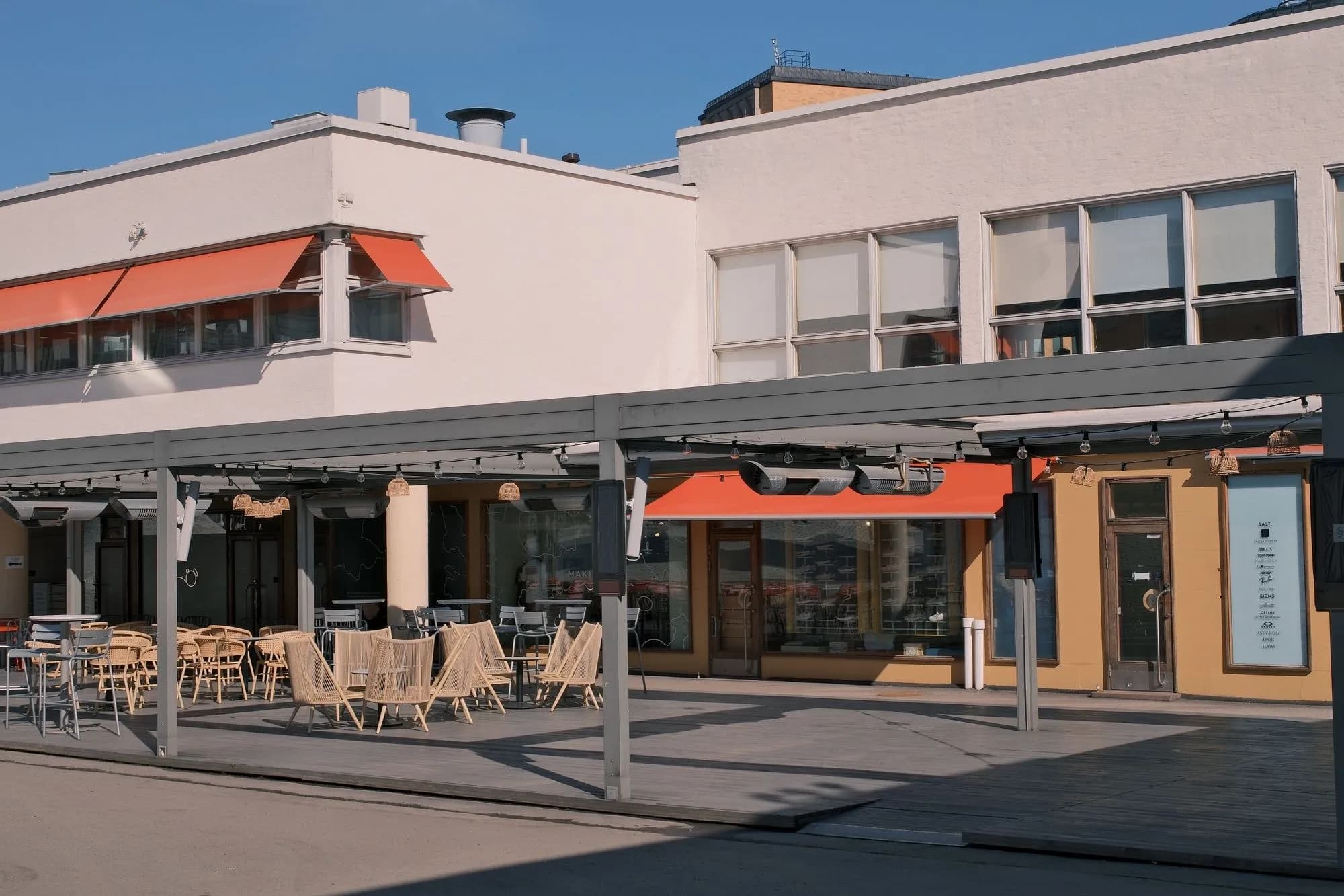 Rolling Roof Pergola